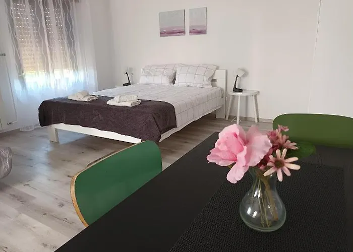 Apartma Oddih Appartement *